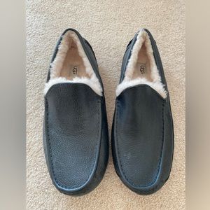 UGG leather slippers-barely used